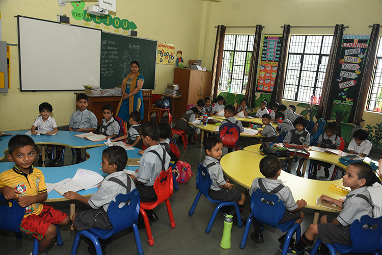 Pioneer Montessori School