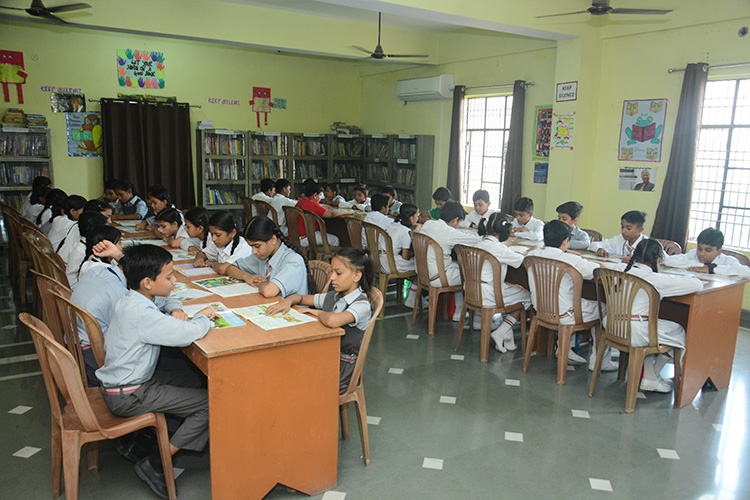 Pioneer Montessori School